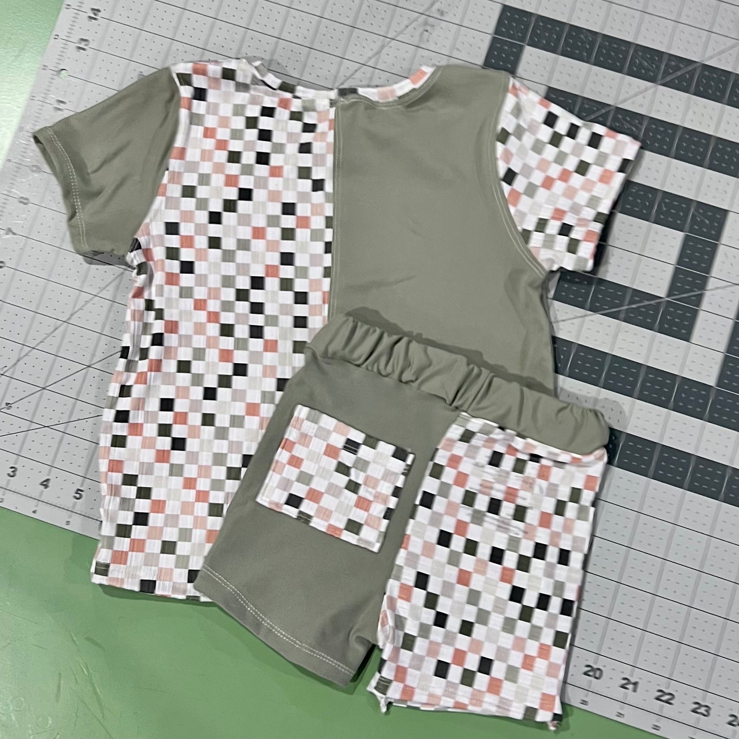 Leon Color Block Set