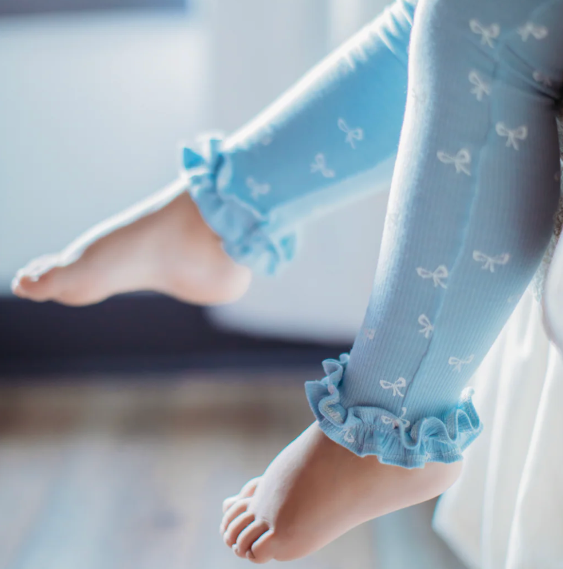 Merry Ruffle Butt Leggings