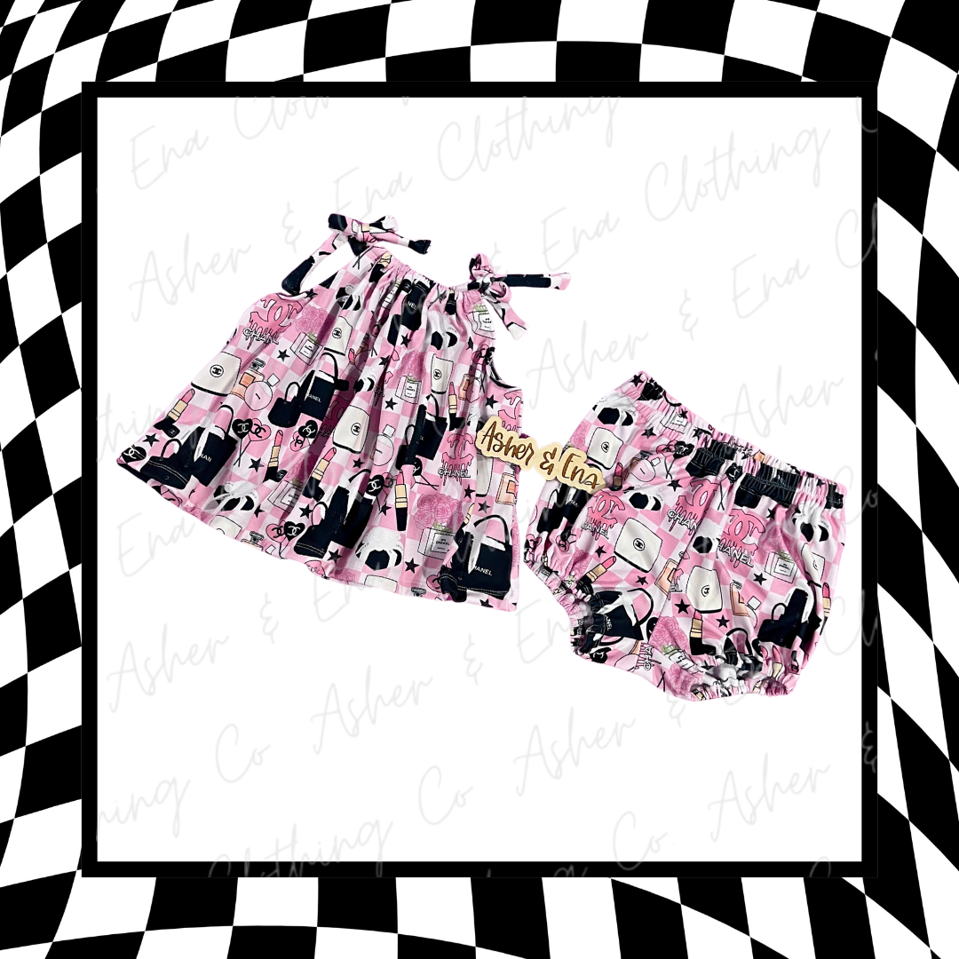 Delilah Swing Set
